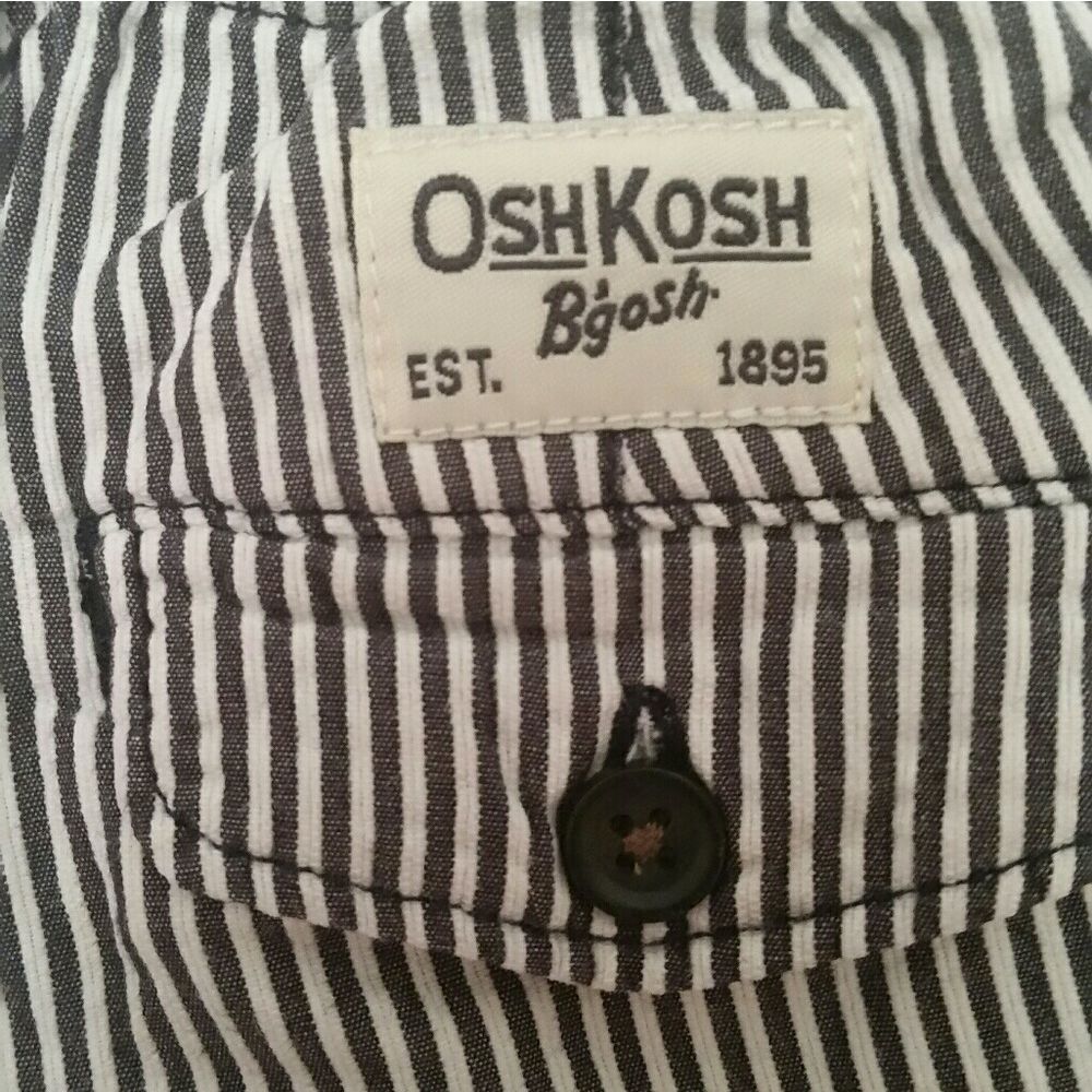 Oshkosh B'gosh boys seersucker shorts * - Picture 1 of 4